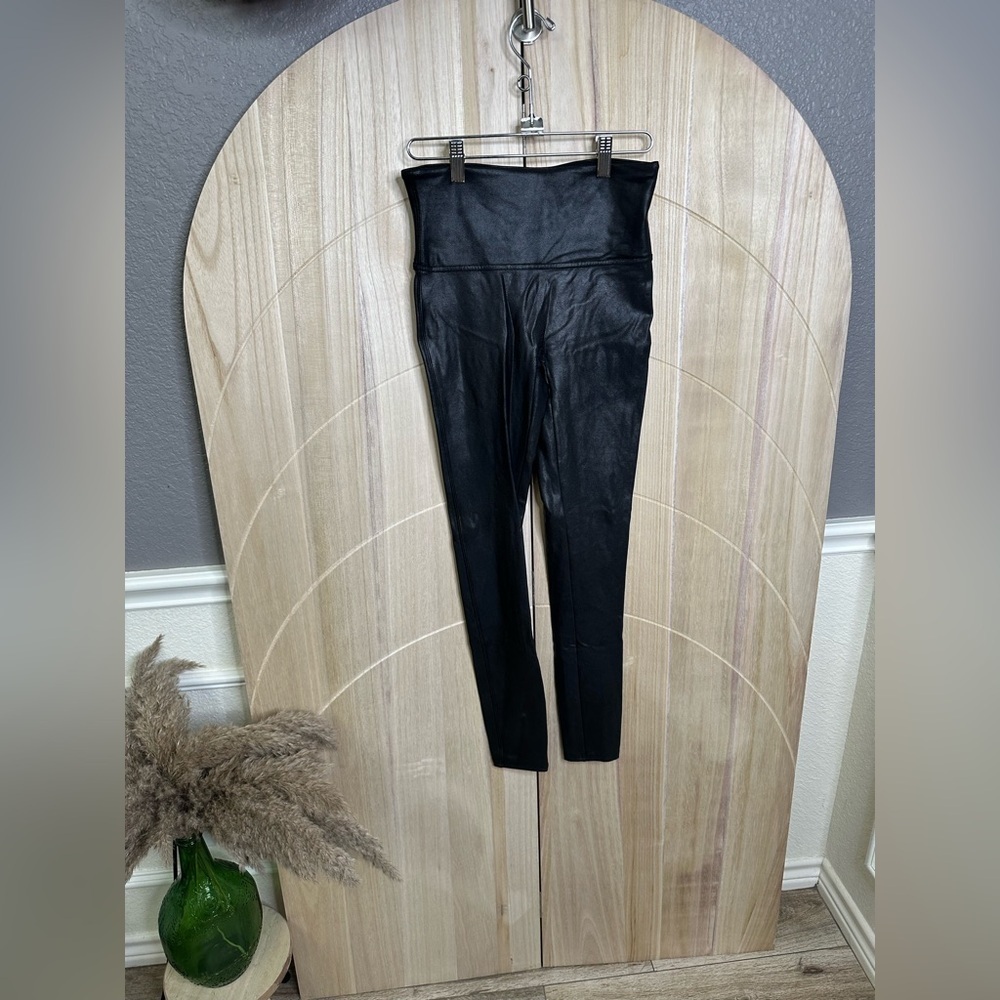 SPANX faux leather‎ leggings size medium